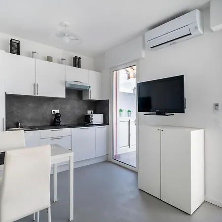 Apartment Situe A 1 Min De La Croisette