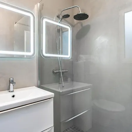 Apartment Situe A 1 Min De La Croisette Cannes
